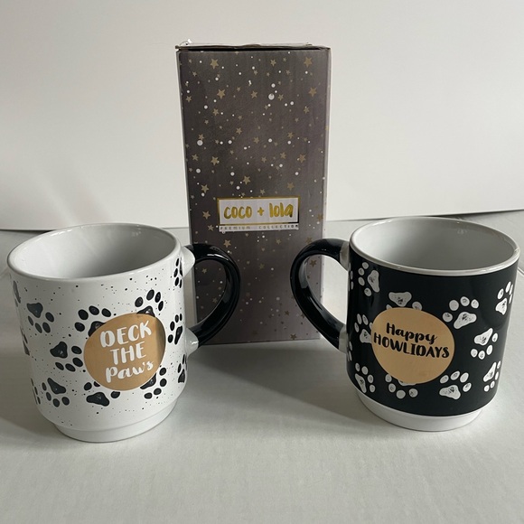 Coco + Lola mugs Deck The Paws And Happy Howlidays - Picture 2 of 4
